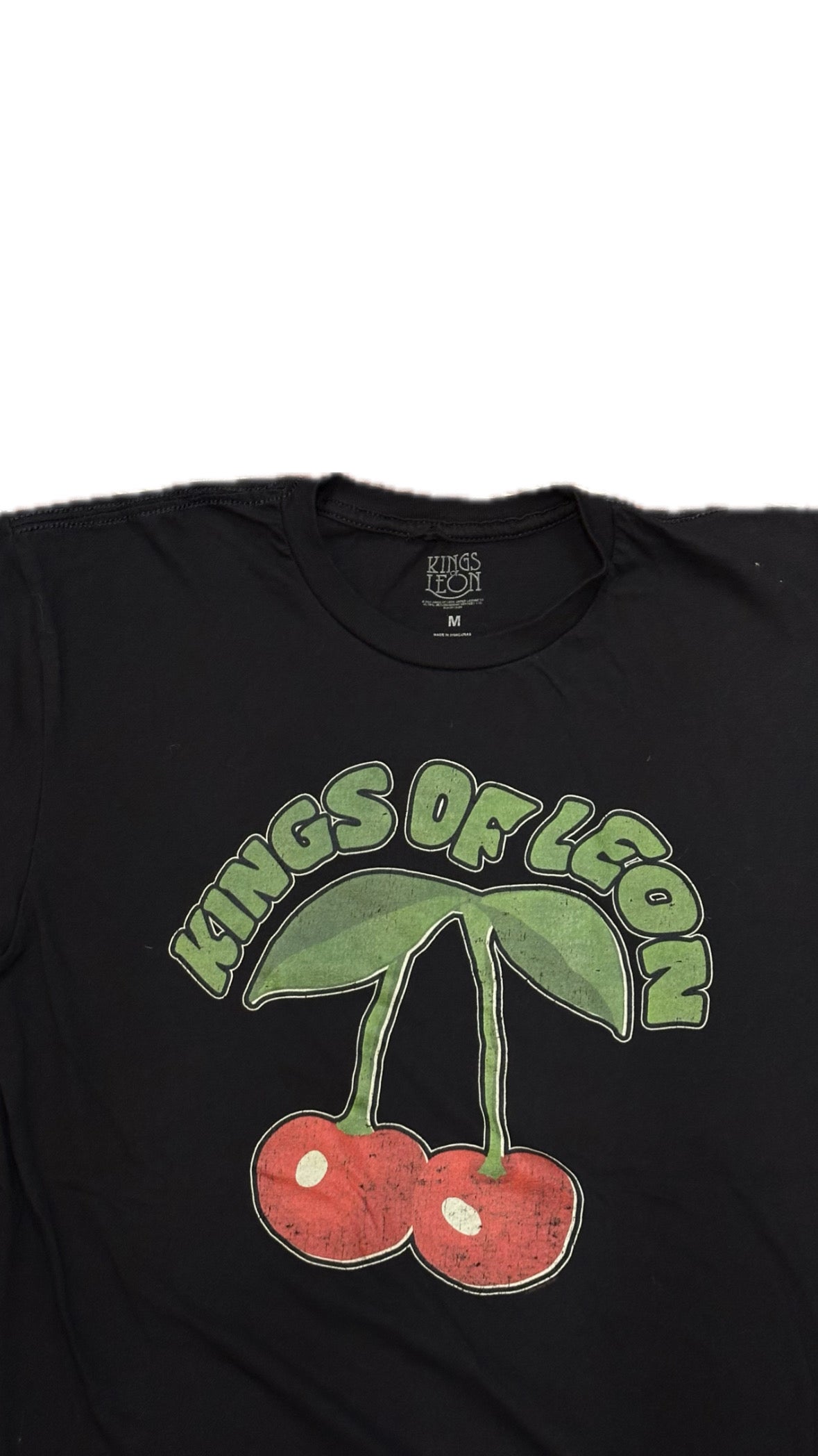 Kings of Leon Cherry tee 🍒 - M